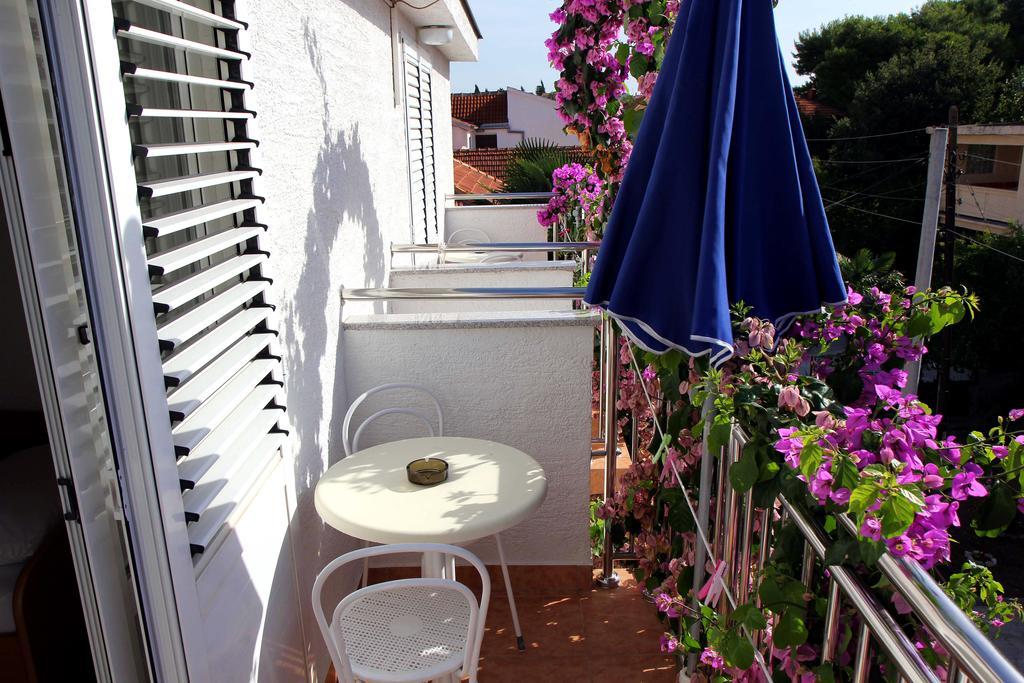 Apartments J&R Babara Biograd Na Moru Quarto foto